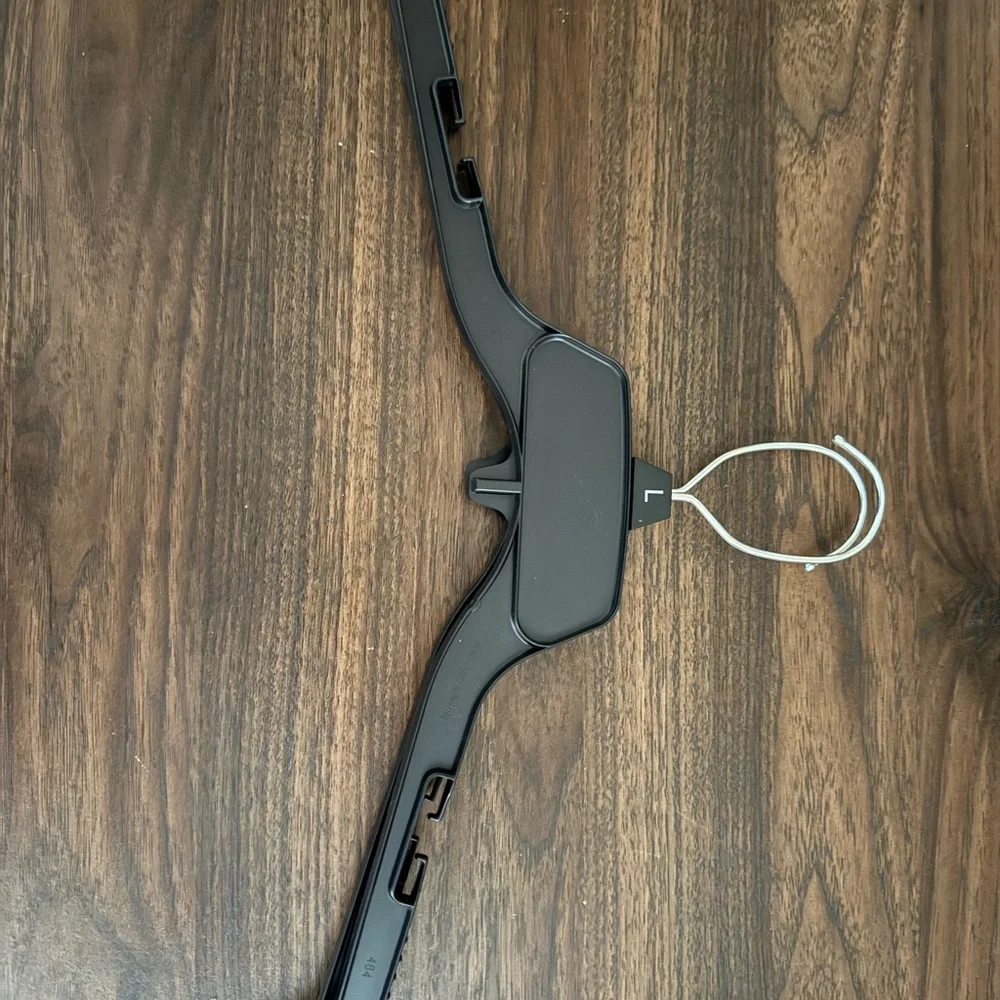 Retail Black Plastic Clothing Hangers